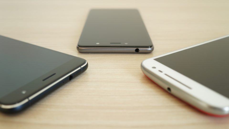 Bordas superiores dos três modelos comparados.