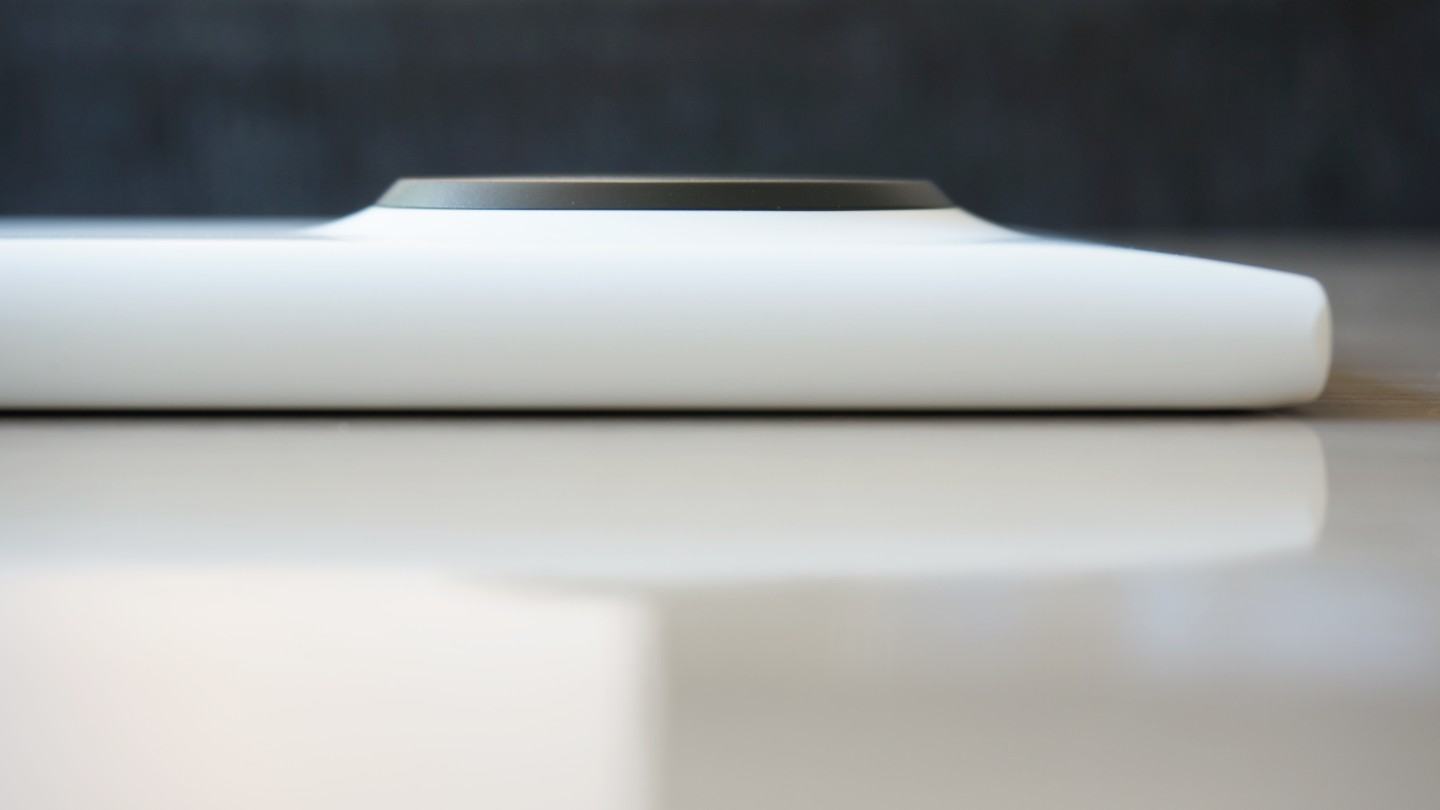 O singelo calombo nas costas do Lumia 1020.