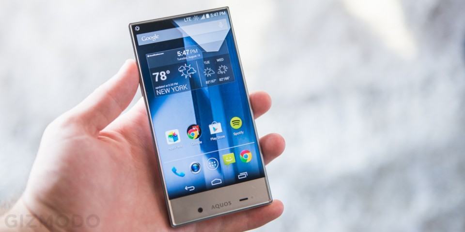 Aquos Crystal: cadê as bordas?