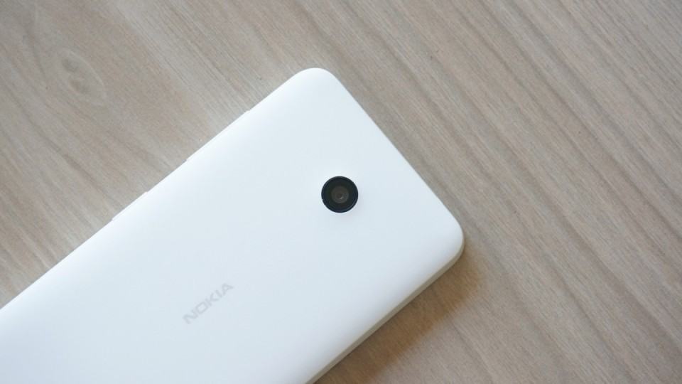 Câmera de 5 mega pixels faz boas fotos.