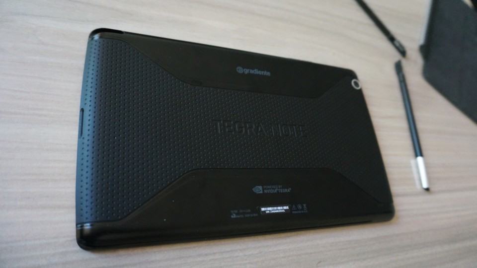 Parte de trás do Tegra Note.