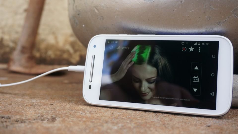 Sinal de TV digital no Moto E.