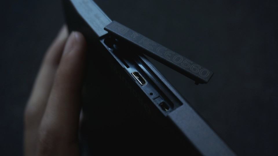 Portinhola do Kobo Aura H2O.