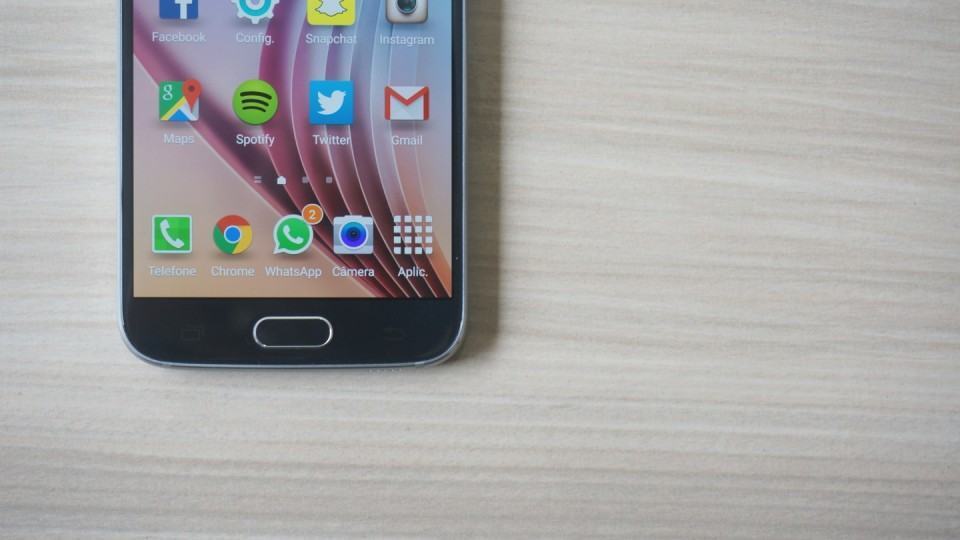 Detalhe da tela do Galaxy S6.