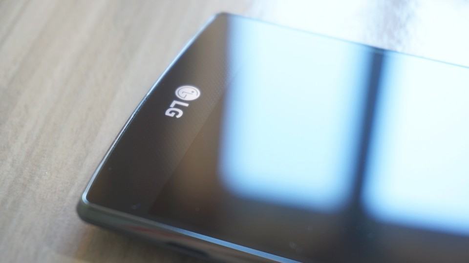 Detalhe da borda descascada do G4.