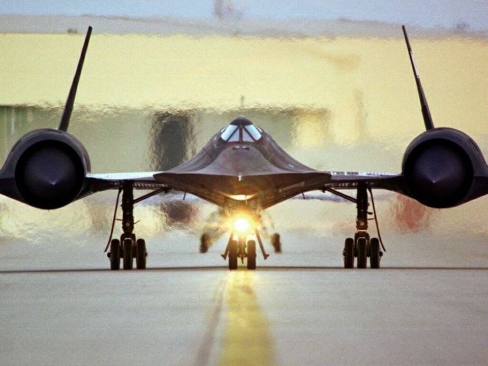 SR-71 Blackbird, recordista em velocidade.