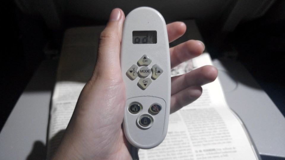Controle remoto horrível do sistema de entretenimento do avião.