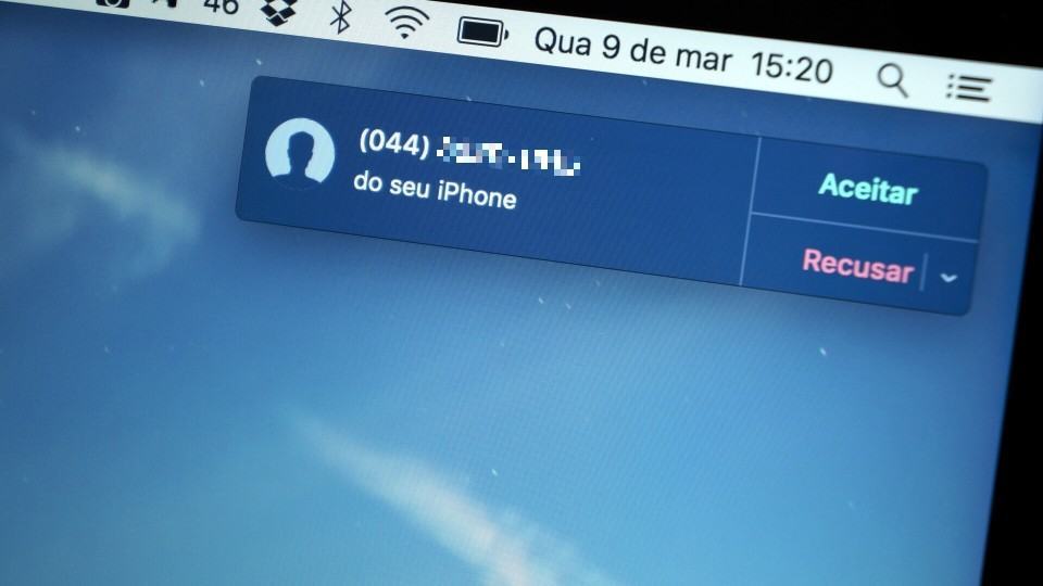 Atendendo ligações do iPhone no MacBook Pro.