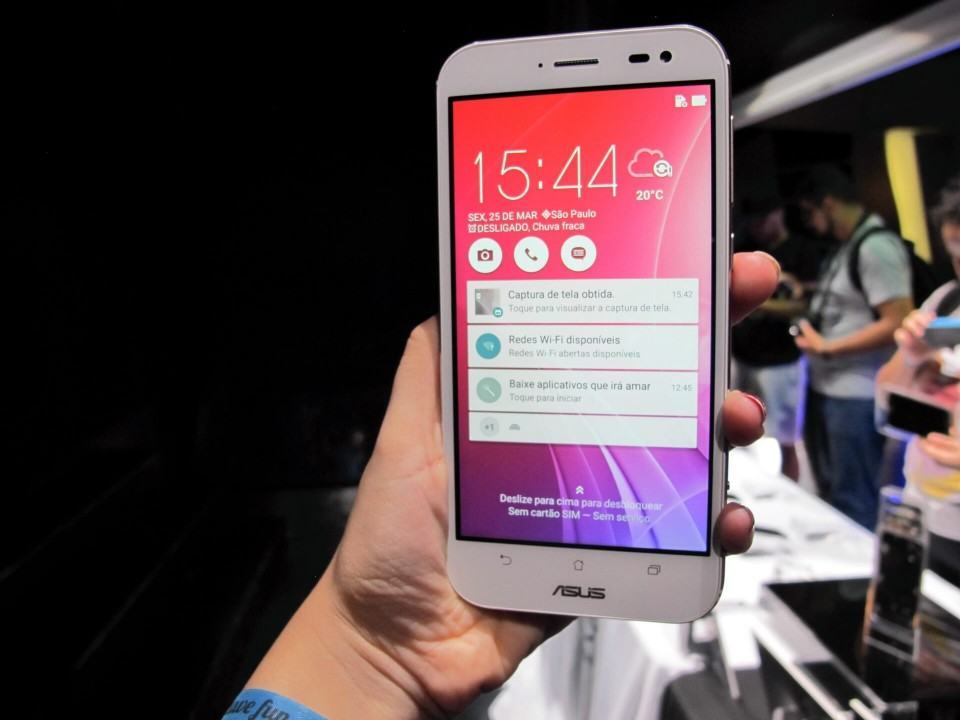 Zenfone Zoom branco.