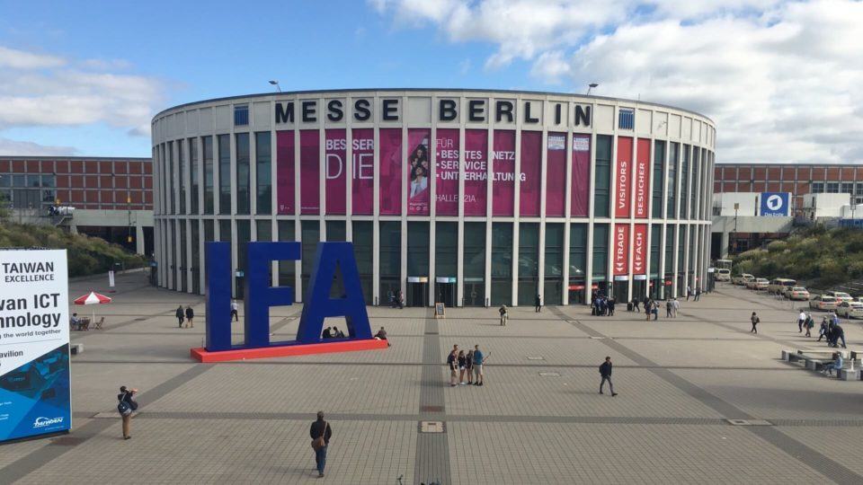 Messe Berlin de frente.