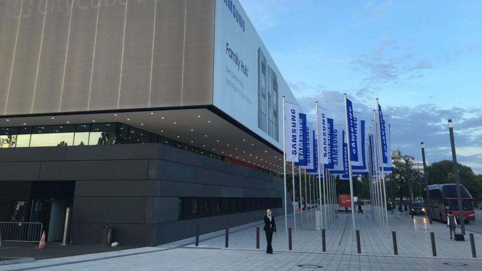 Fachada decorada pela Samsung para a IFA.